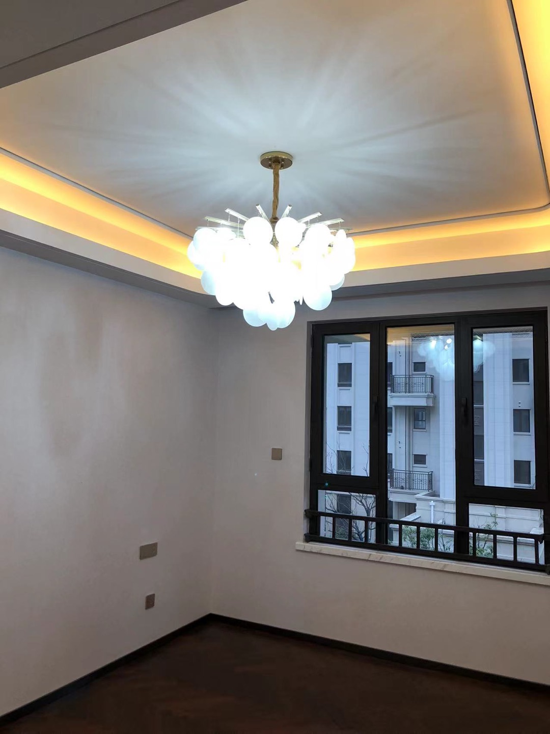 中海铂樾府 4室2厅2卫 208.00m&sup2;