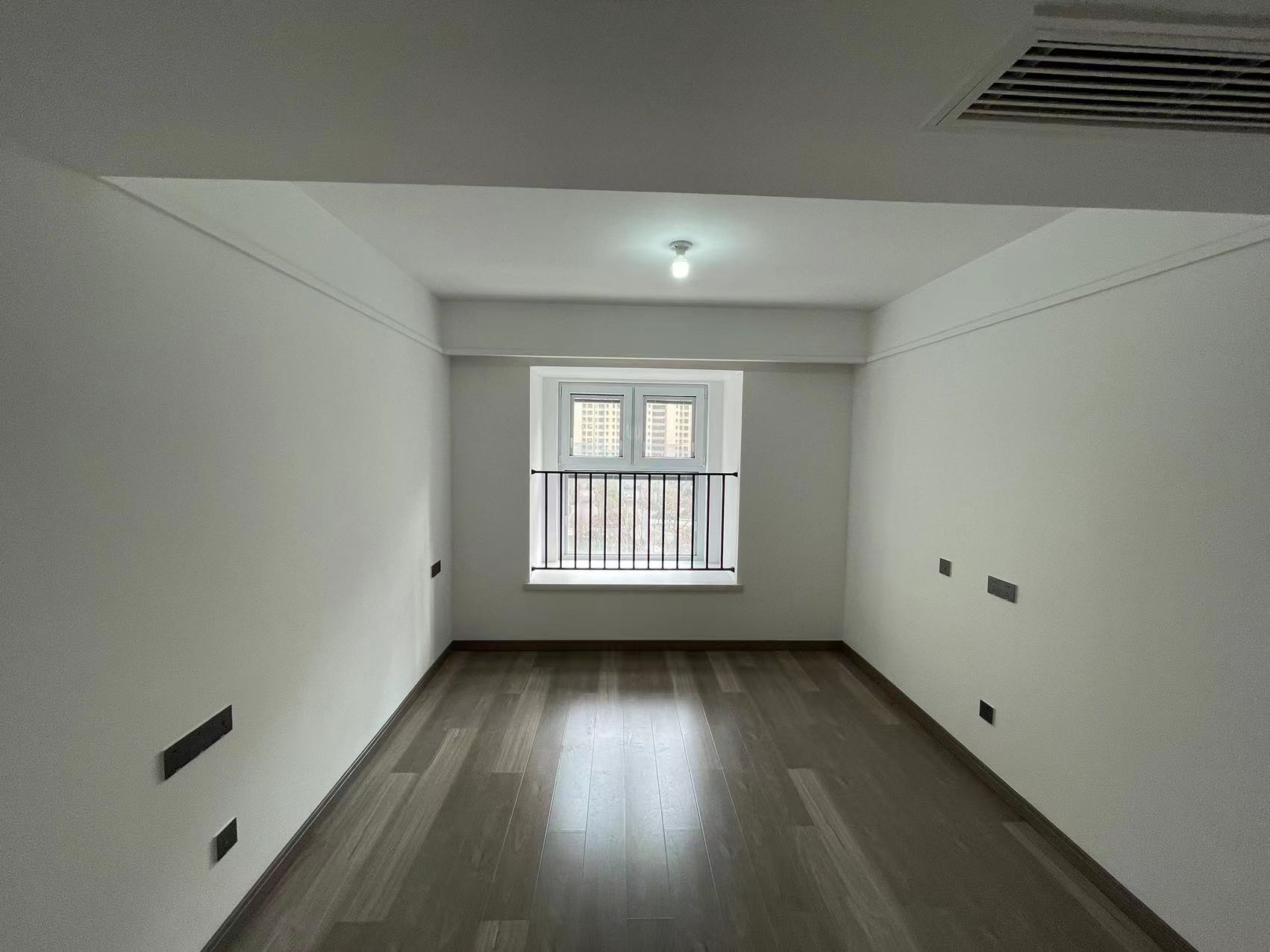 世茂云锦 3室2厅2卫 107m&sup2;