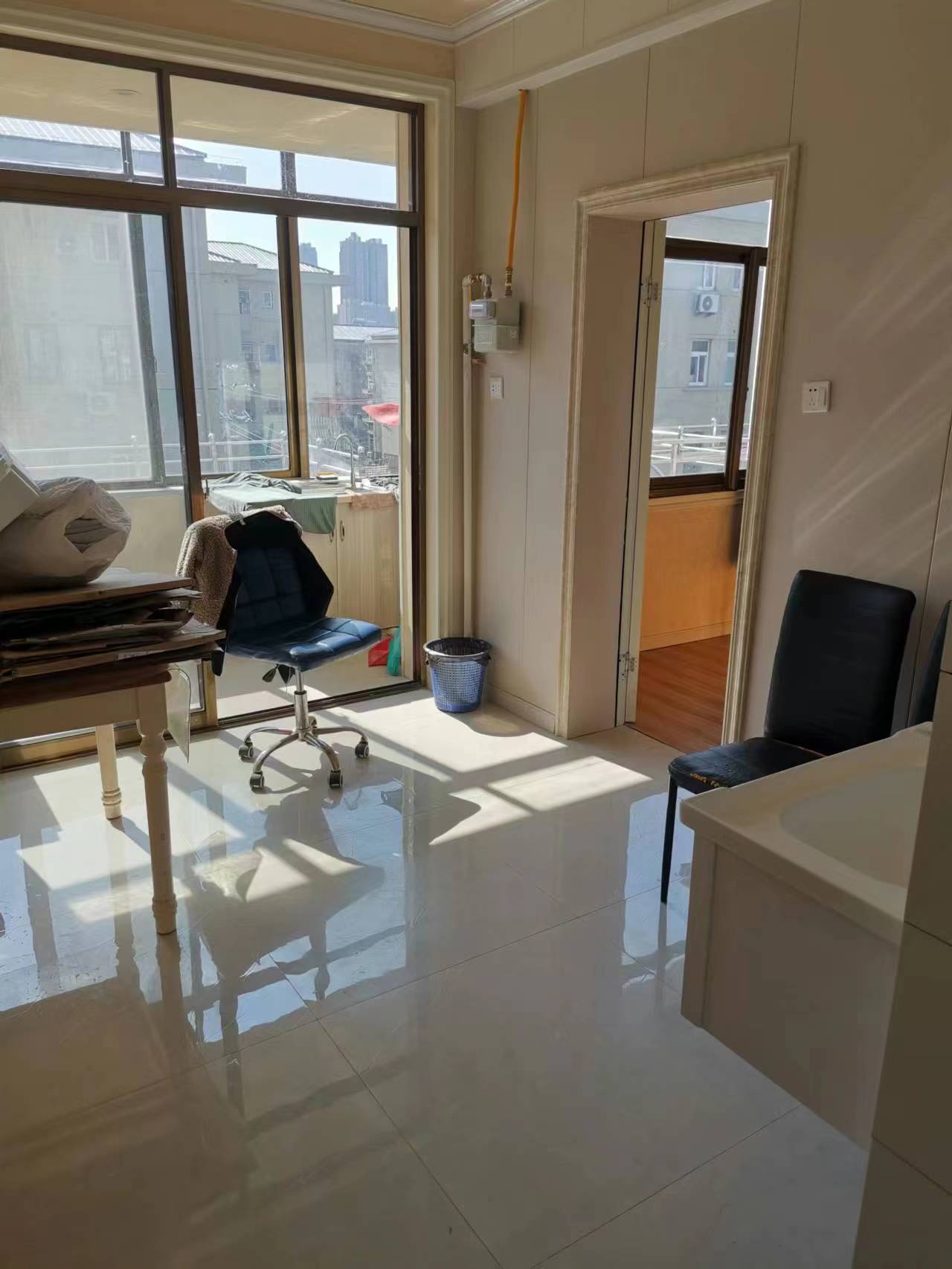 新桥新村 2室1厅1卫 56m²