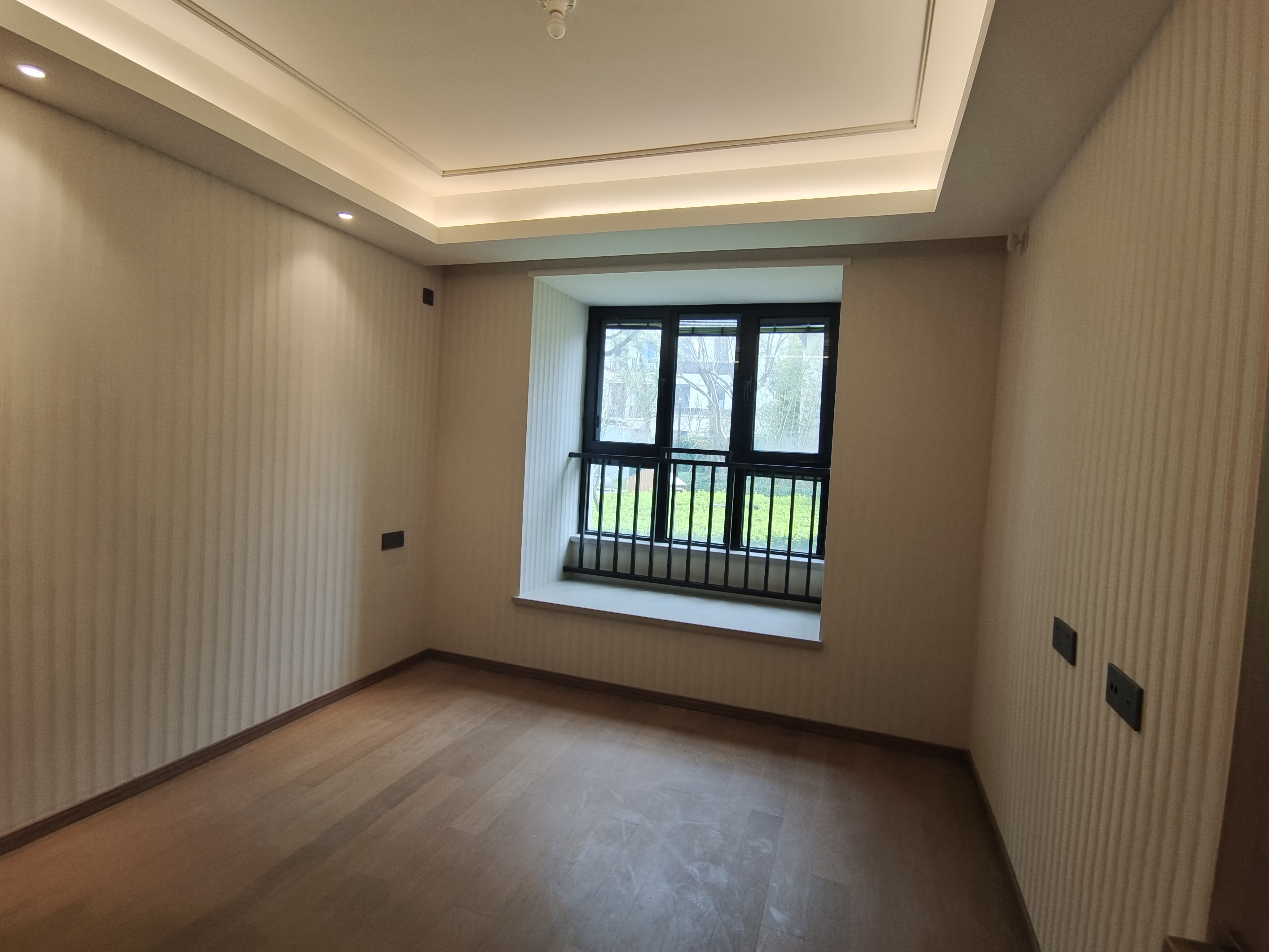 龙湖天宸源著 3室1厅1卫 100.00m&sup2;