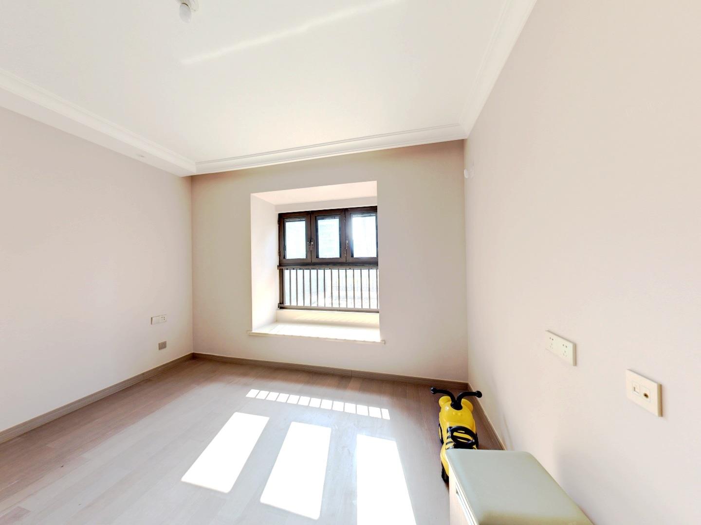 静海府 3室2厅2卫 129.33m&sup2;