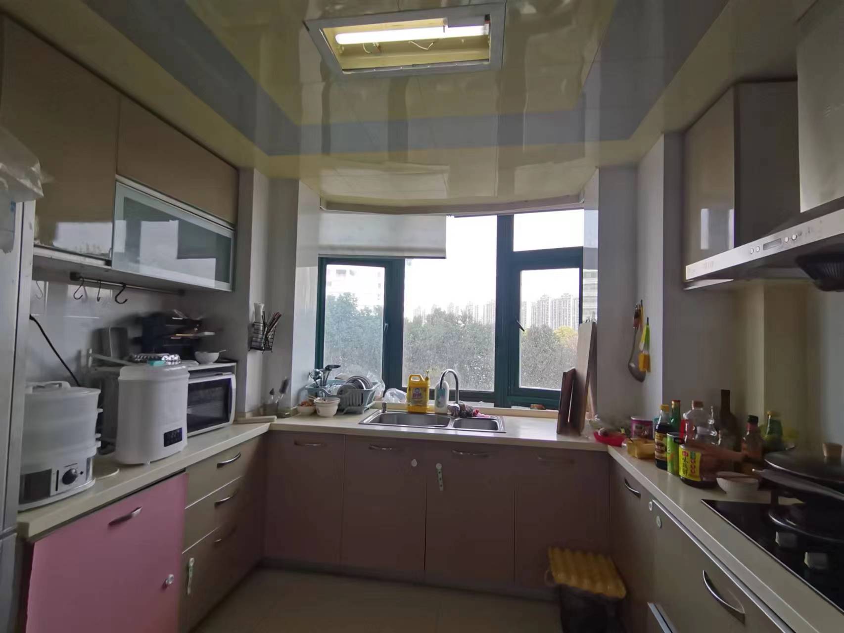 凤凰莱茵苑 3室2厅1卫 128m&sup2;