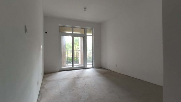 和融&bull;优山美地名邸 5室2厅3卫 230m&sup2;