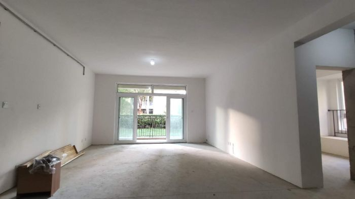 和融&bull;优山美地名邸 5室2厅3卫 230m&sup2;