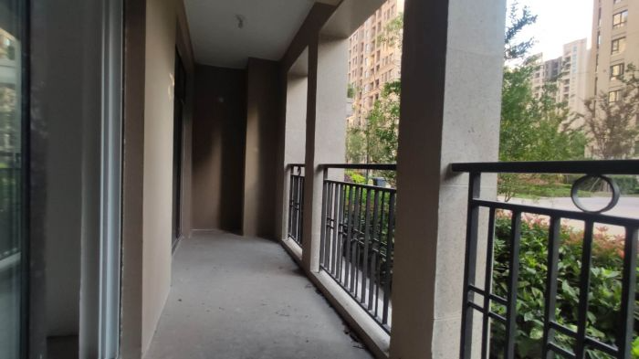 和融&bull;优山美地名邸 5室2厅3卫 230m&sup2;