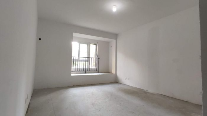 和融&bull;优山美地名邸 5室2厅3卫 230m&sup2;