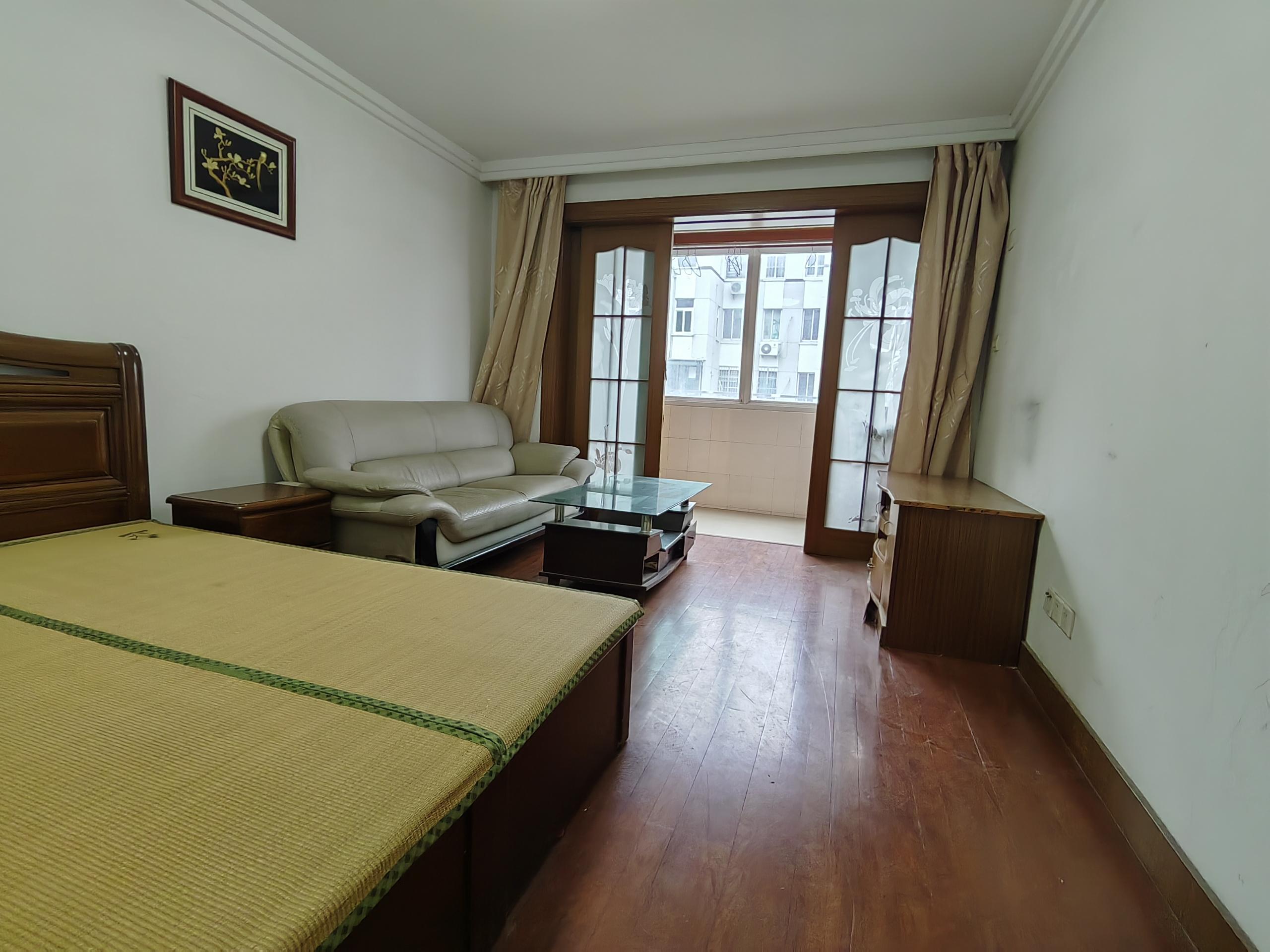 郭里园 3室2厅1卫 80m²