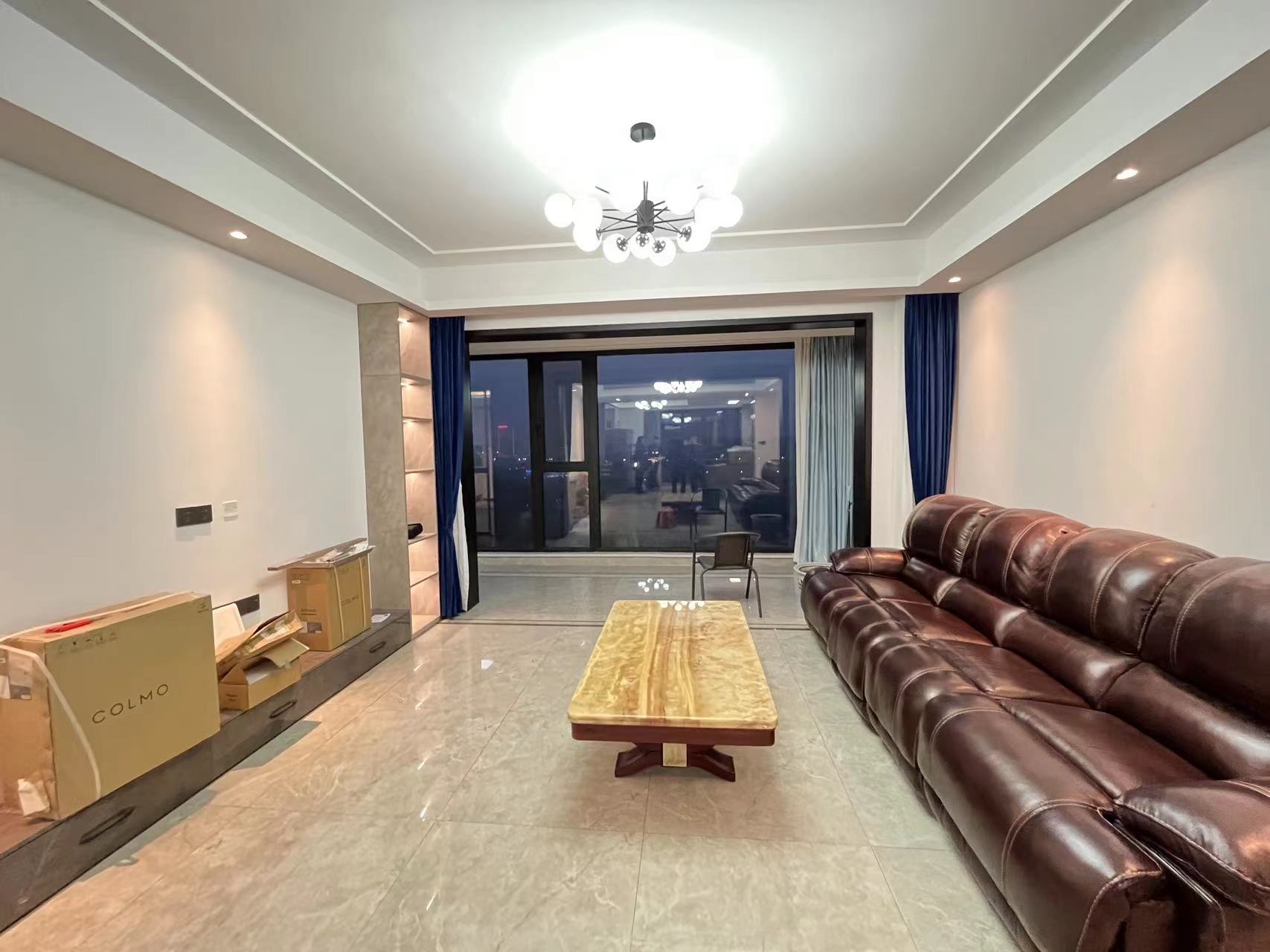都会沁园 4室2厅2卫 151.8m&sup2;