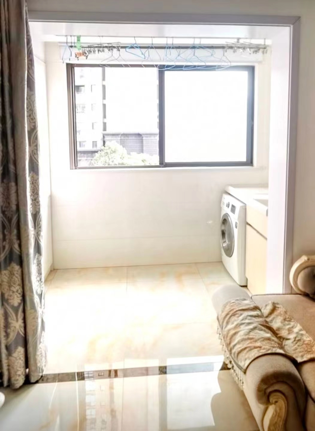 银洲&middot;皇家花园 2室2厅1卫 110m&sup2;
