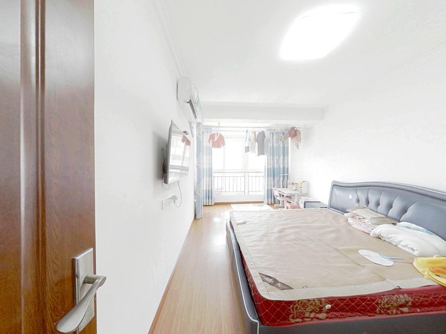 隆兴佳园 2室2厅1卫 67m&sup2;