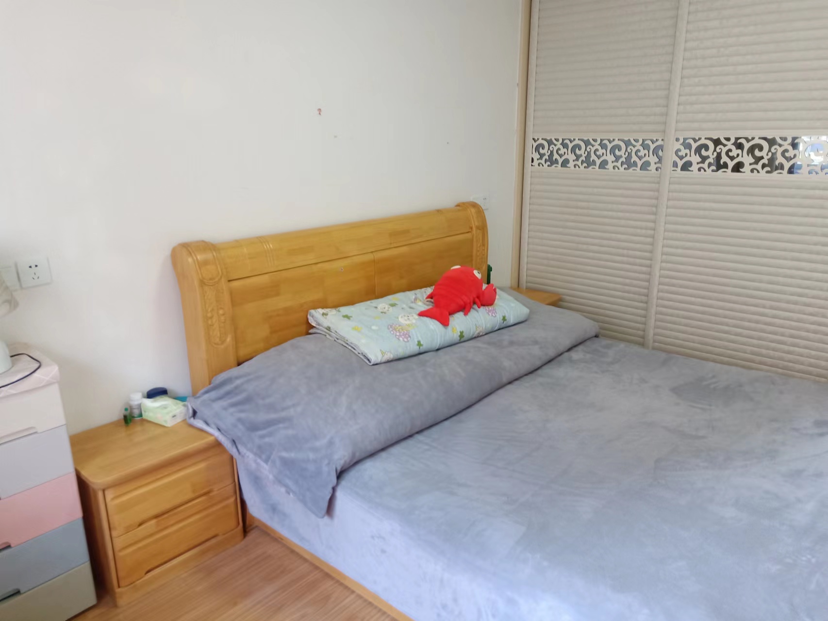 华景新居 3室2厅1卫 90m&sup2;