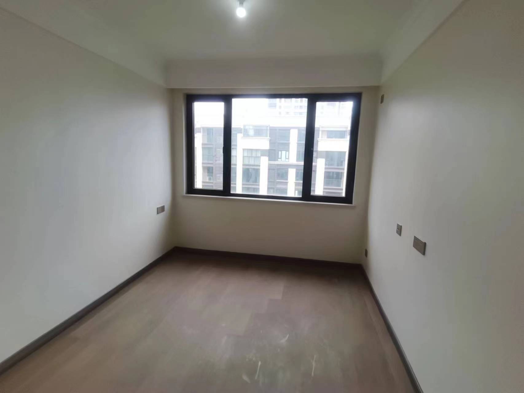中创大都会 32室2厅2卫 110.00m&sup2;