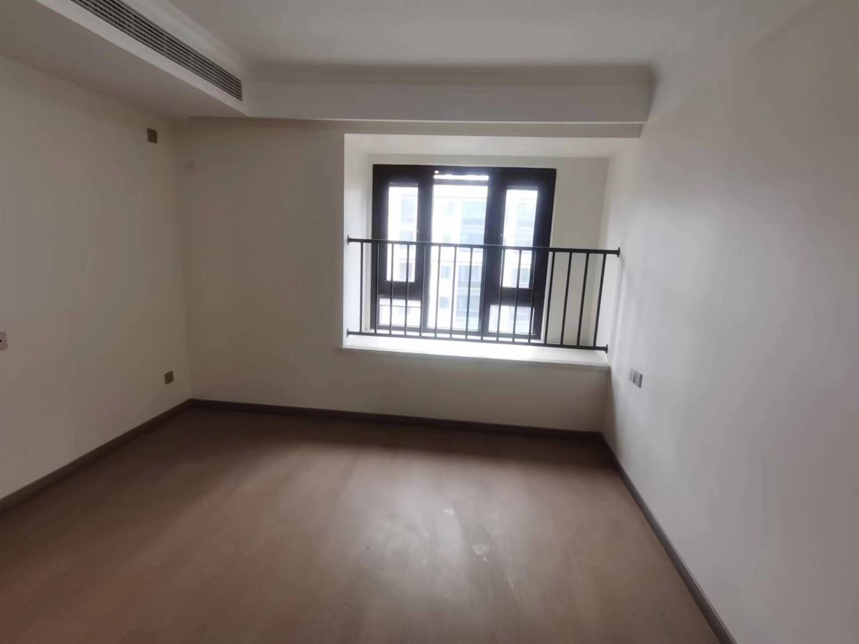 中创大都会 32室2厅2卫 110.00m&sup2;