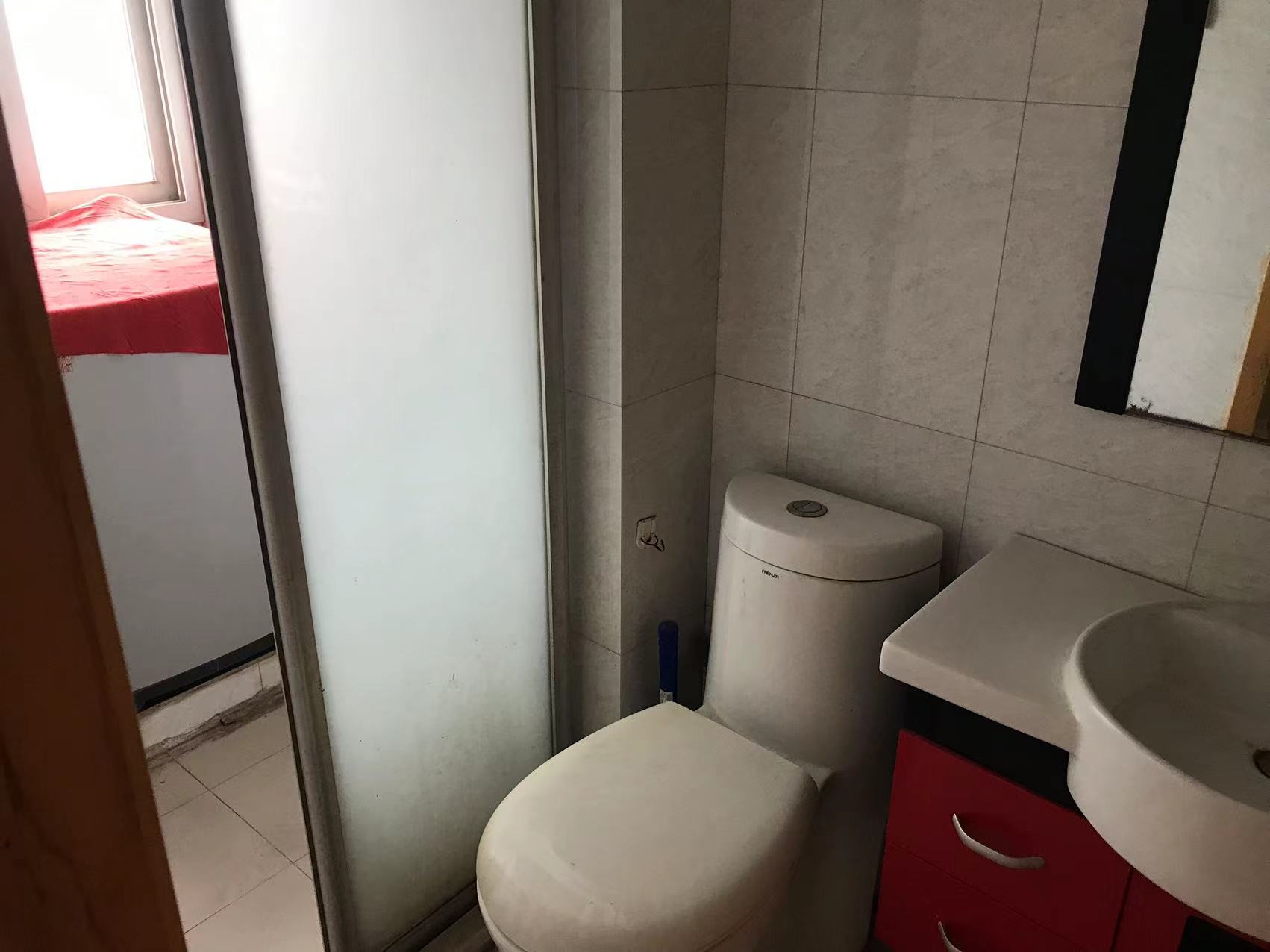 虹桥西村 2室2厅1卫 62.00m&sup2;