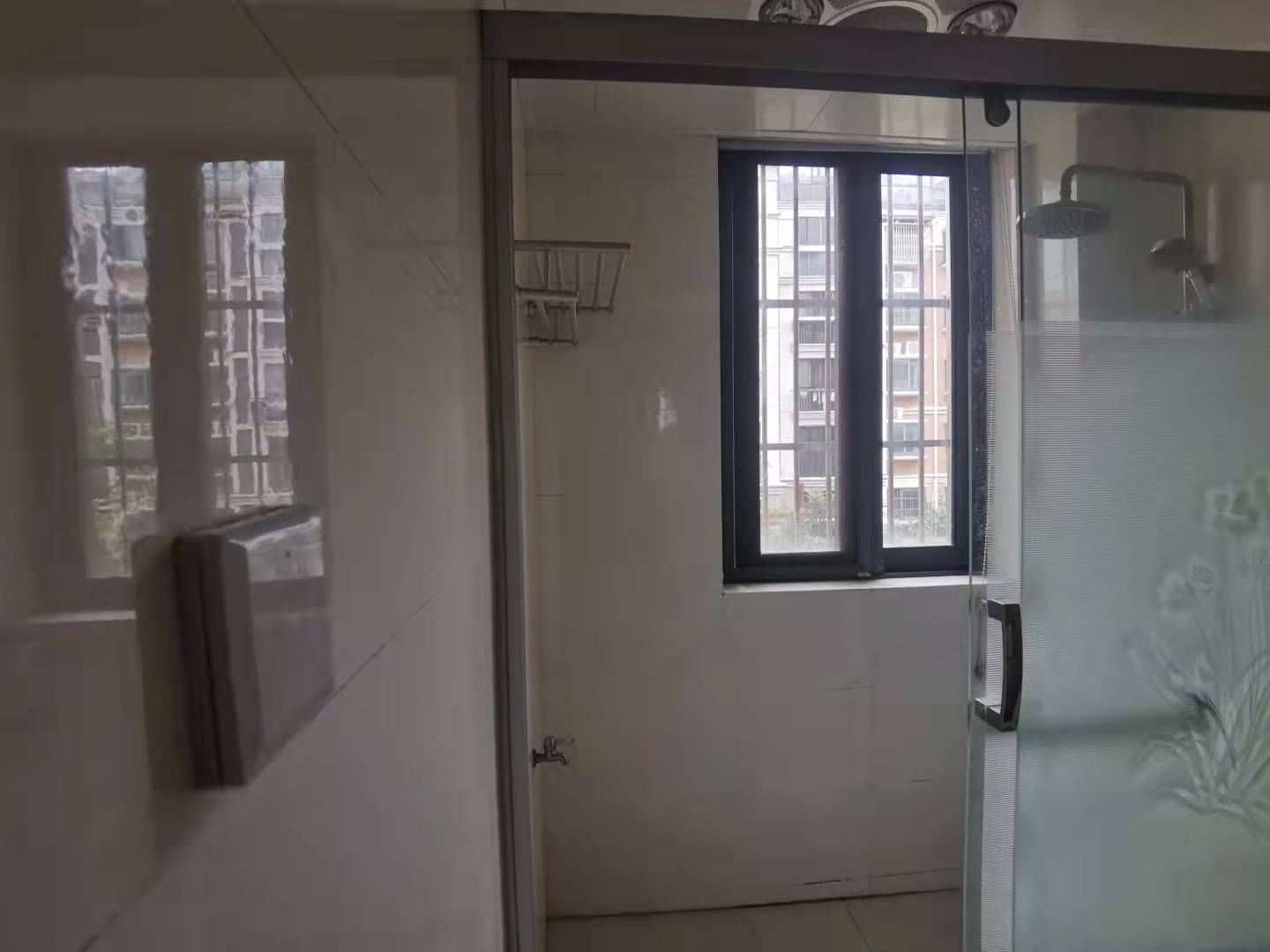 金水湾花园 3室2厅1卫 101.68m&sup2;