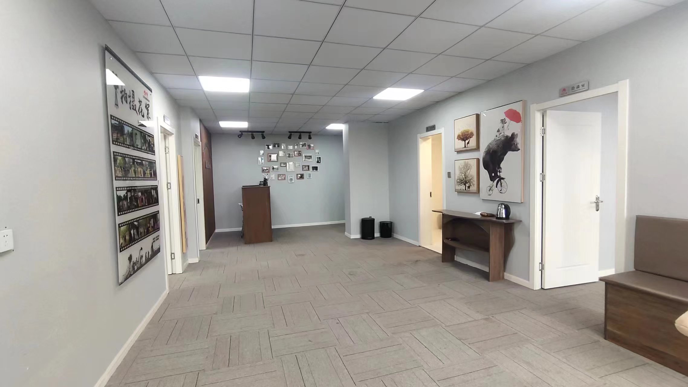 凤凰文化广场 3室2厅2卫 145m²