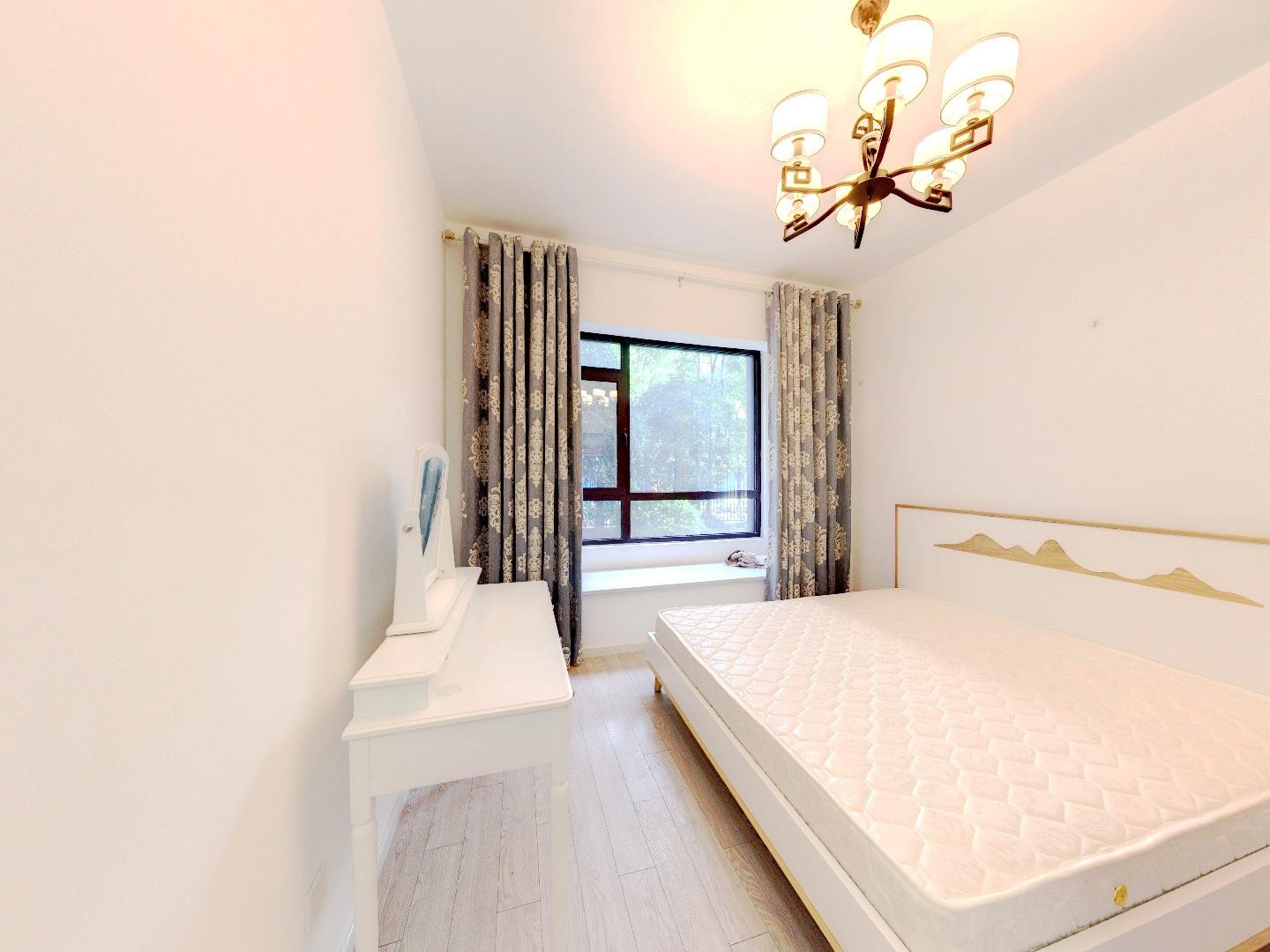 万濠山庄 3室2厅2卫 129.18m&sup2;