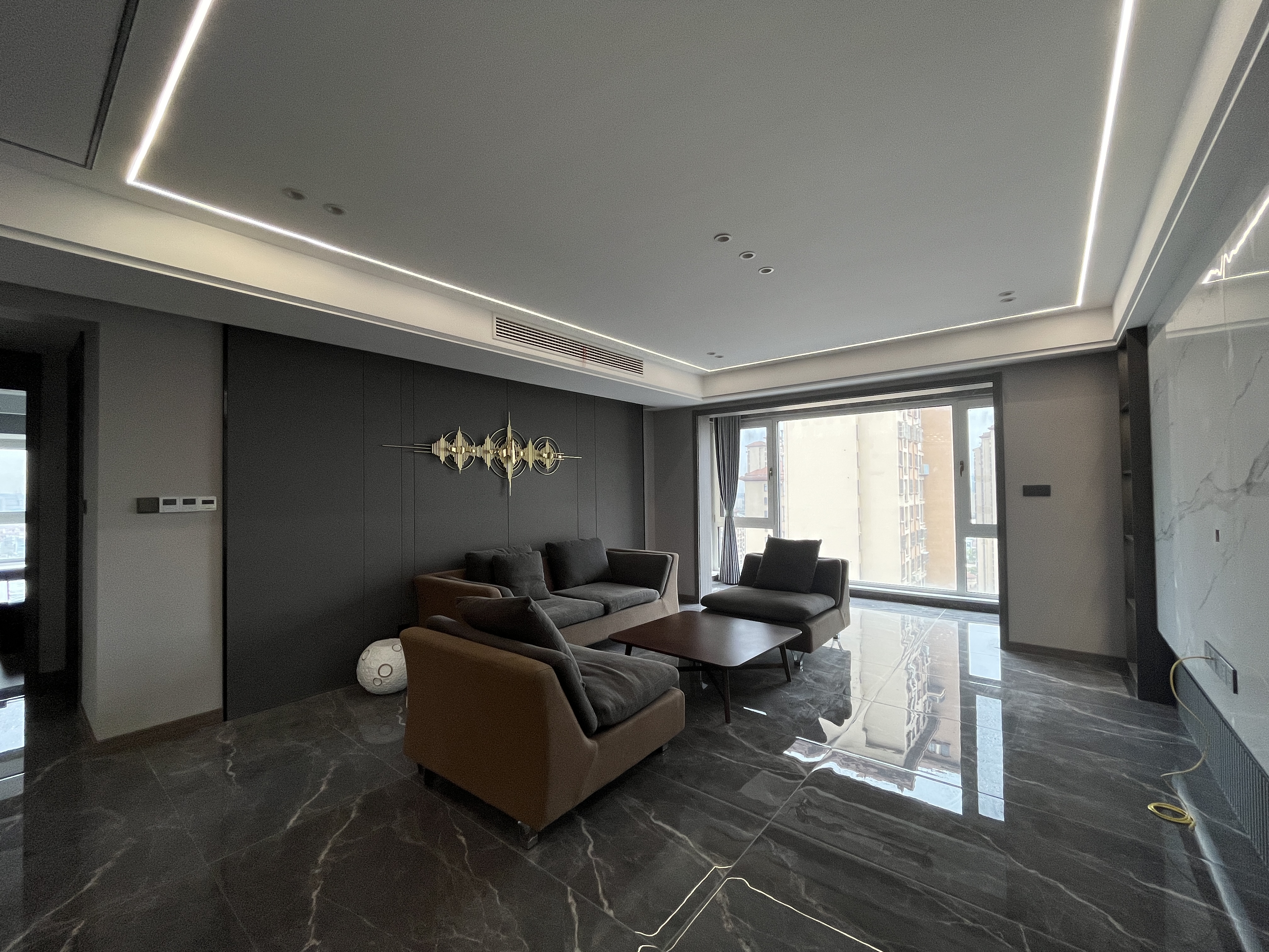 华强城 4室2厅2卫 180.00m&sup2;