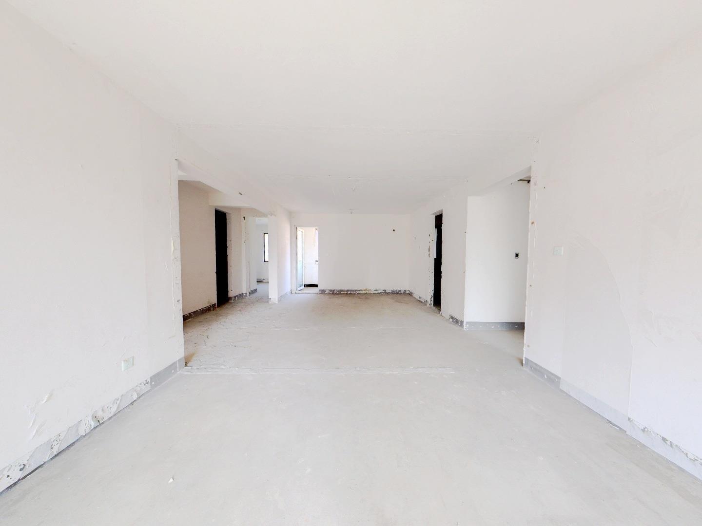 中海上林院 4室2厅3卫 140m²
