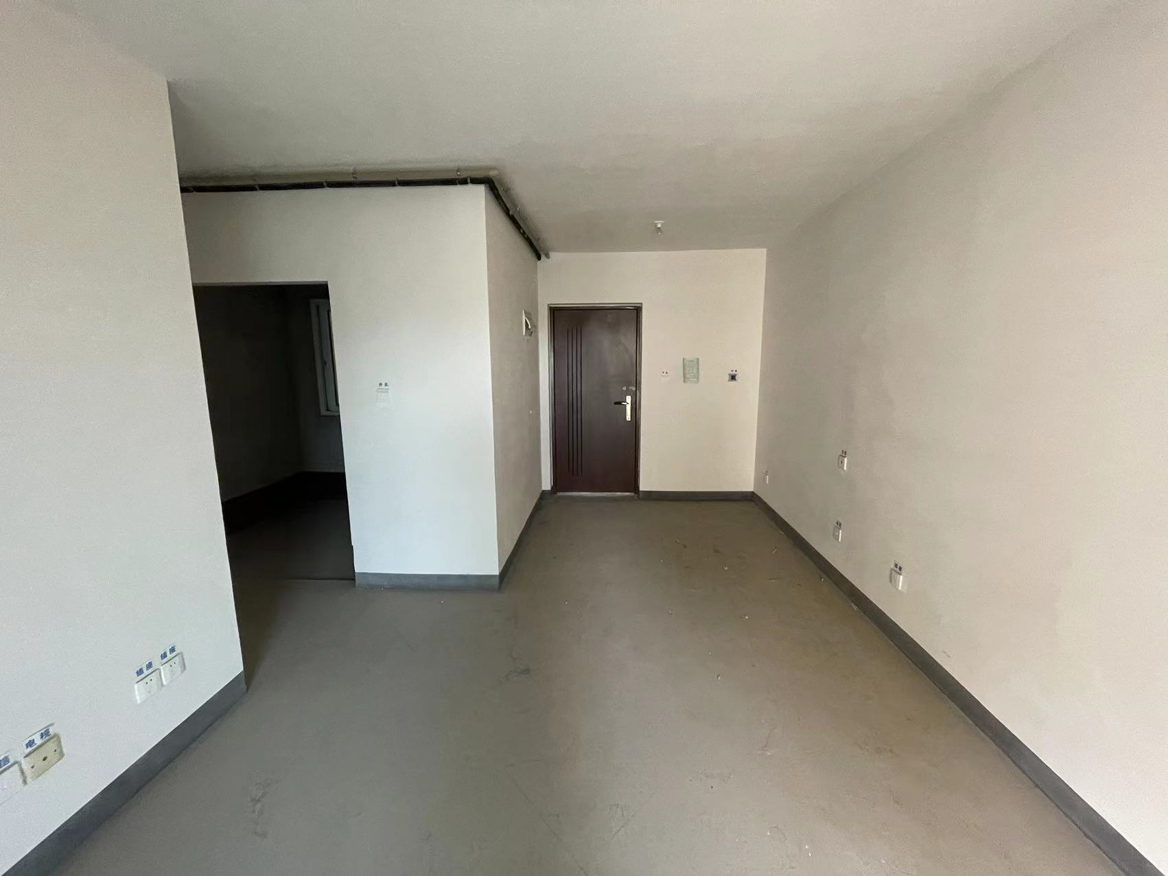 世茂新界 3室2厅1卫 92m&sup2;