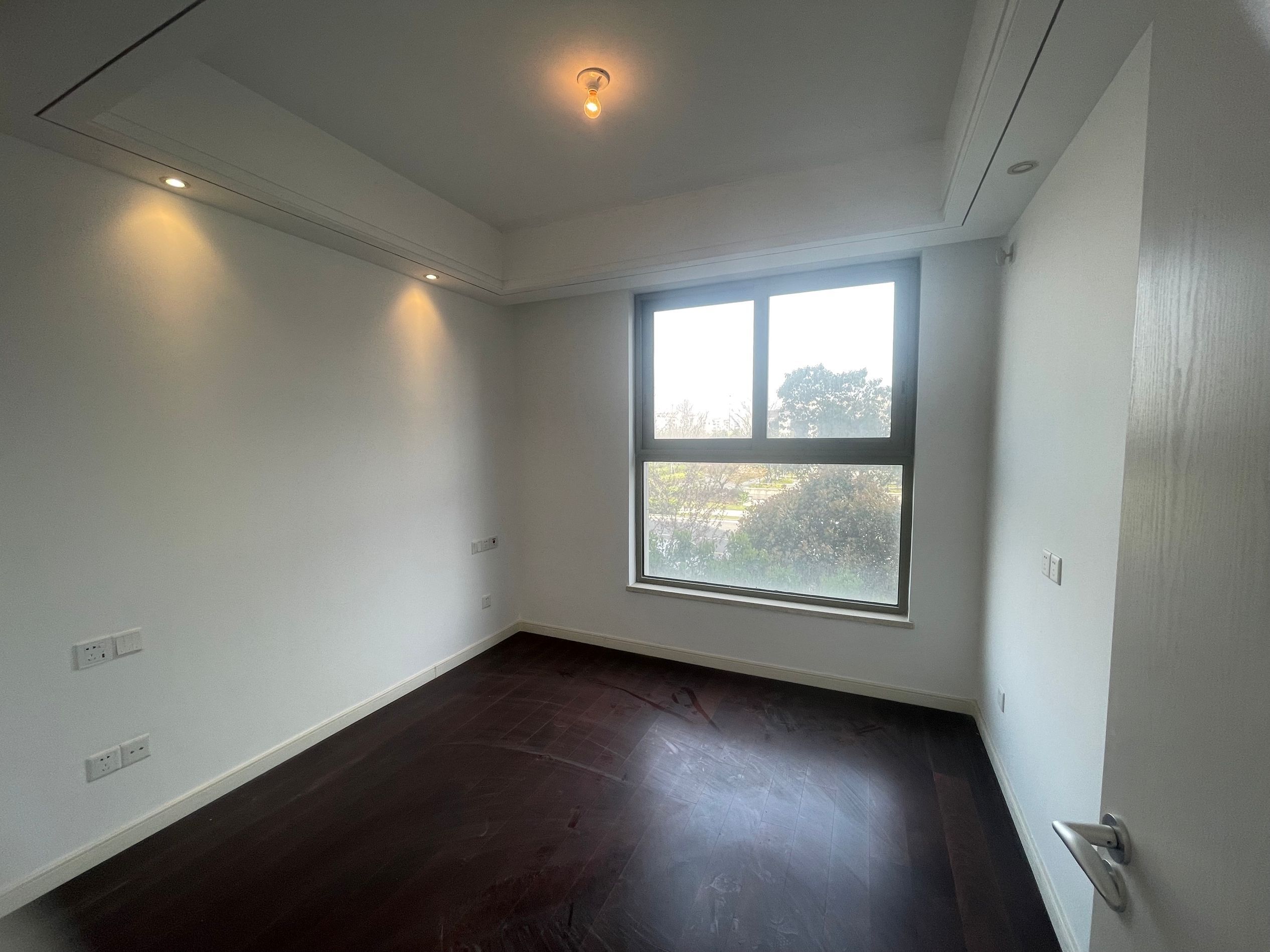 九玺台 3室2厅2卫 143m&sup2;