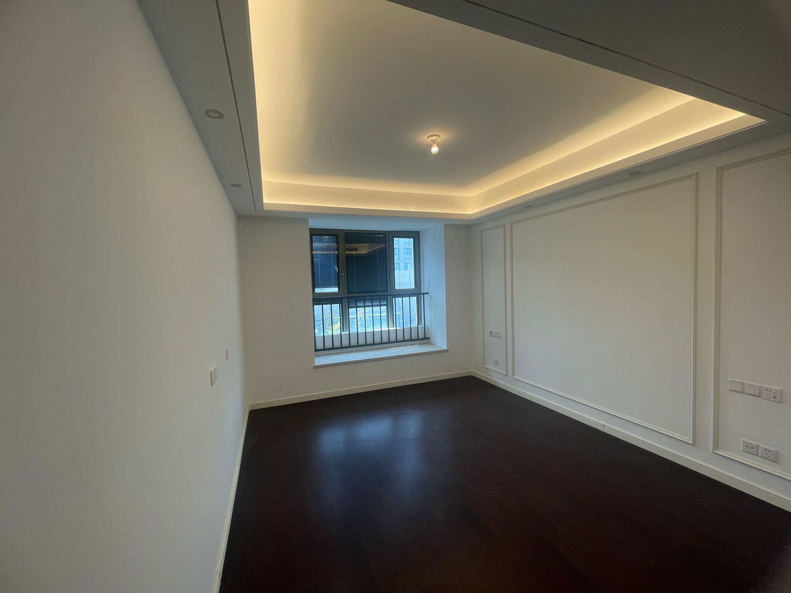 九玺台 3室2厅2卫 143m&sup2;