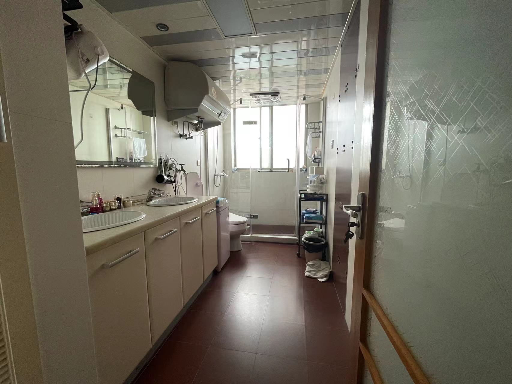 王府大厦 4室2厅2卫 215m&sup2;
