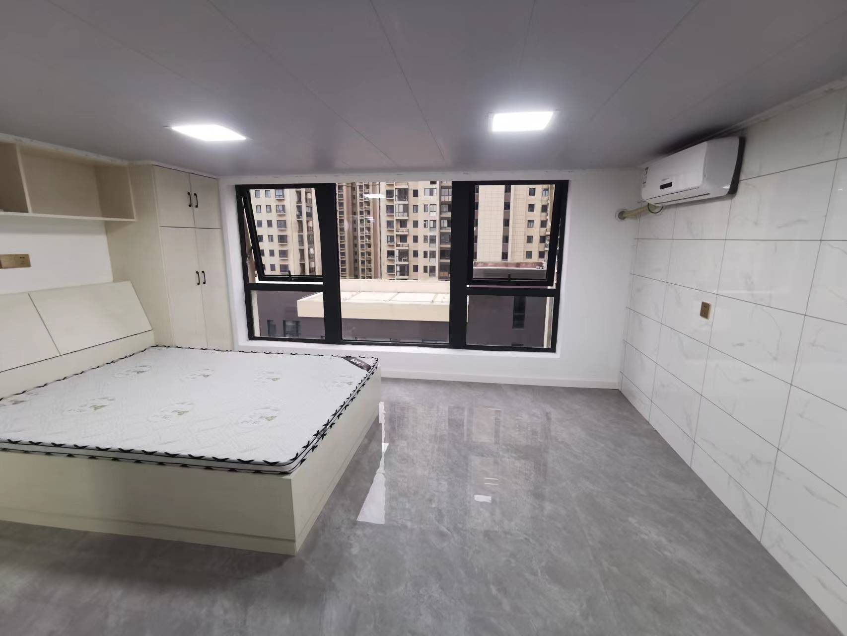 喜悦荟 3室3厅3卫 46m²
