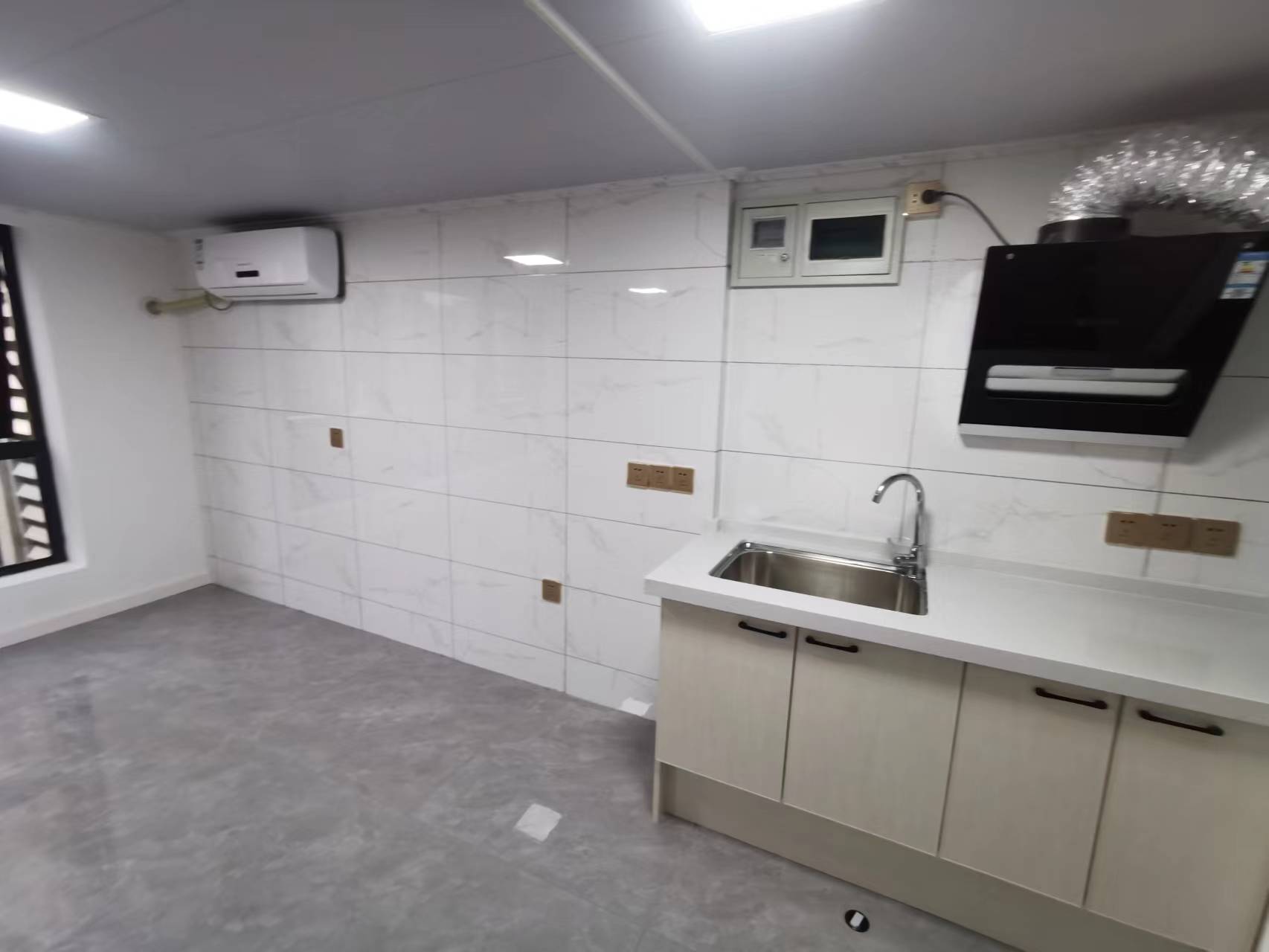 喜悦荟 3室3厅3卫 46m²