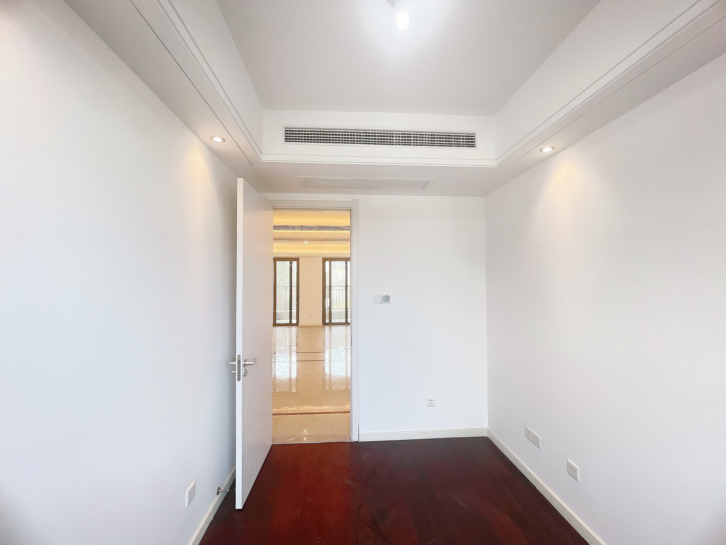 九玺台 4室2厅2卫 143.5m&sup2;