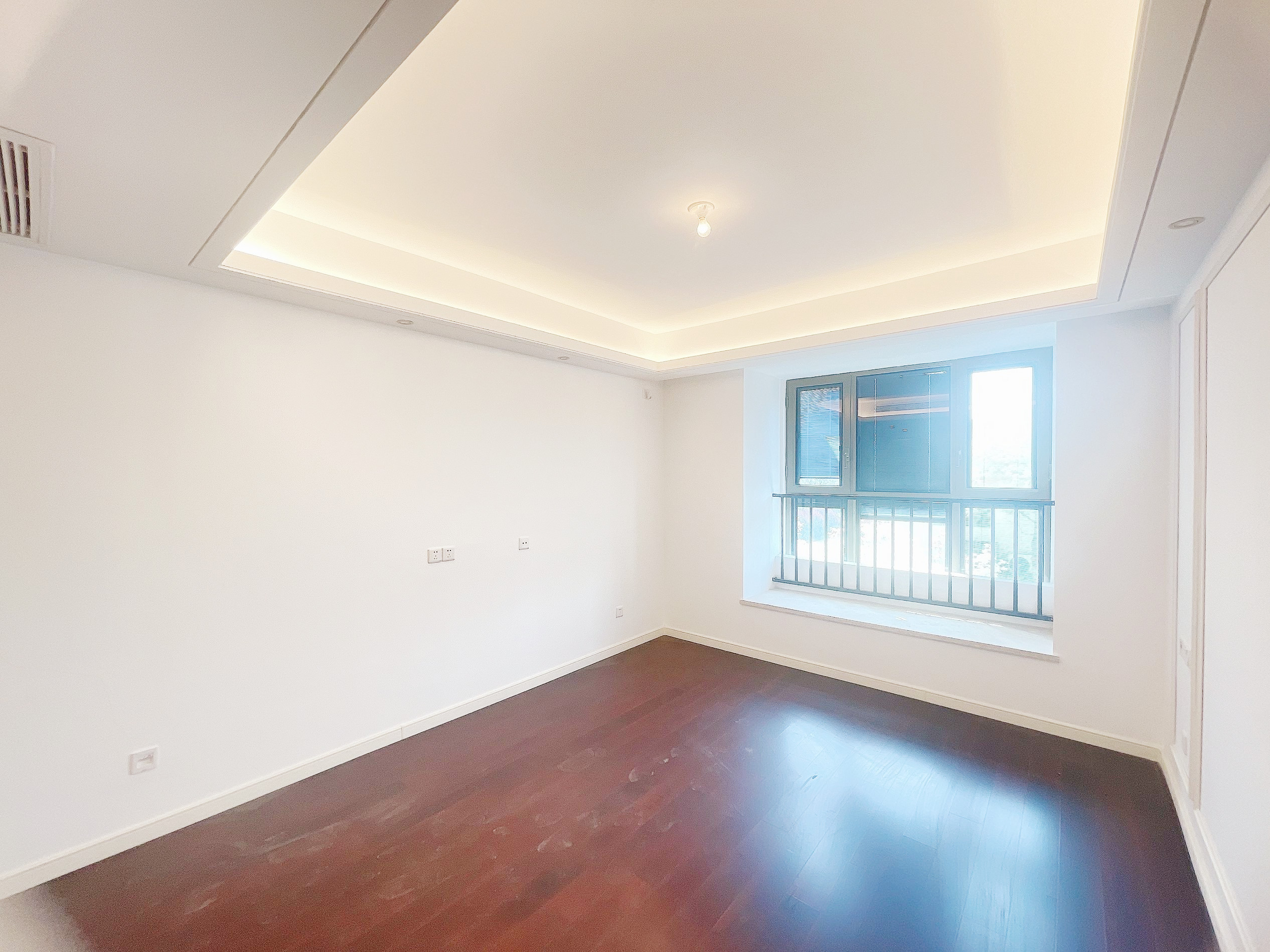 九玺台 4室2厅2卫 143.5m&sup2;