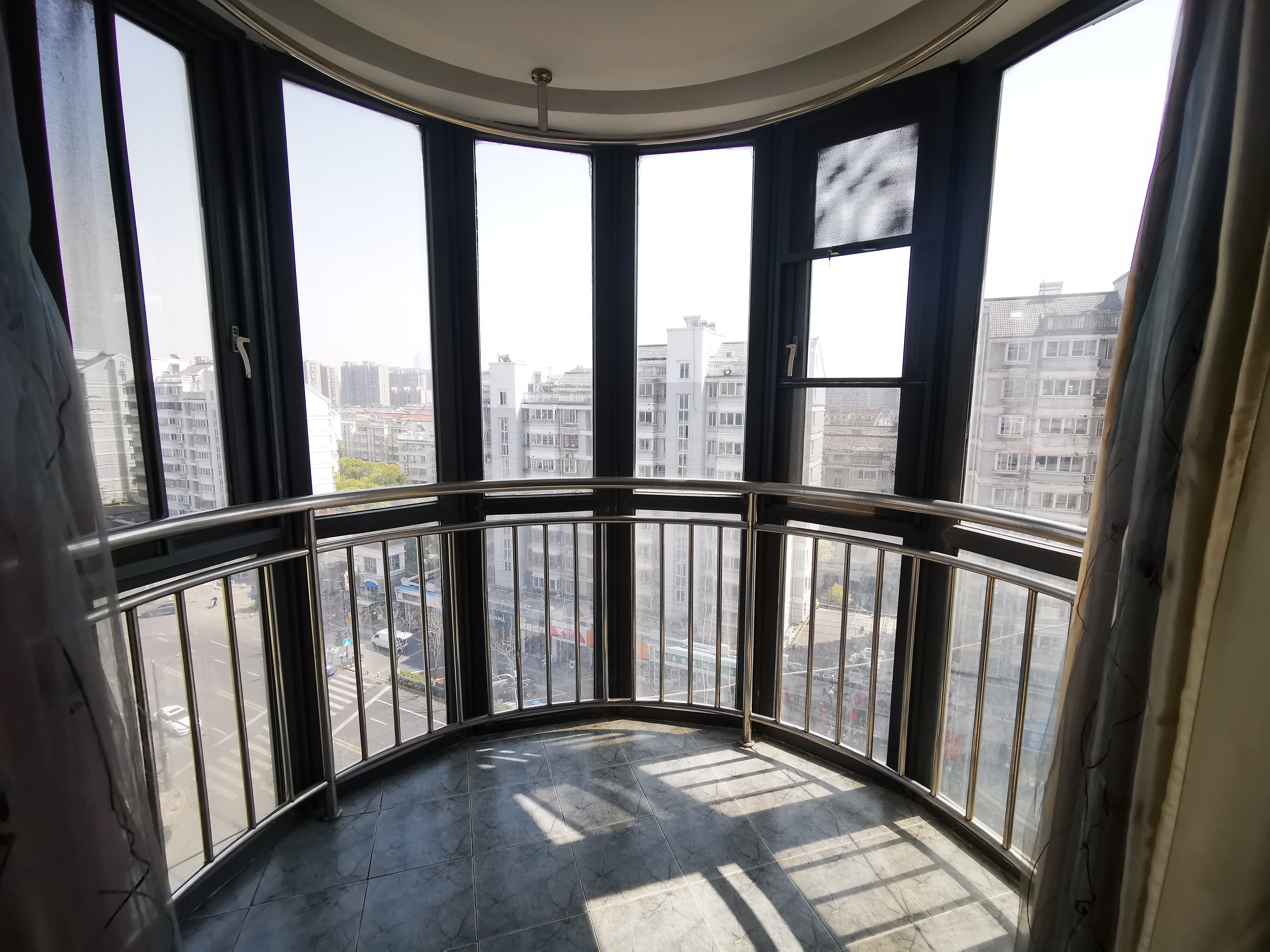太阳鑫城 3室2厅1卫 160.00m&sup2;