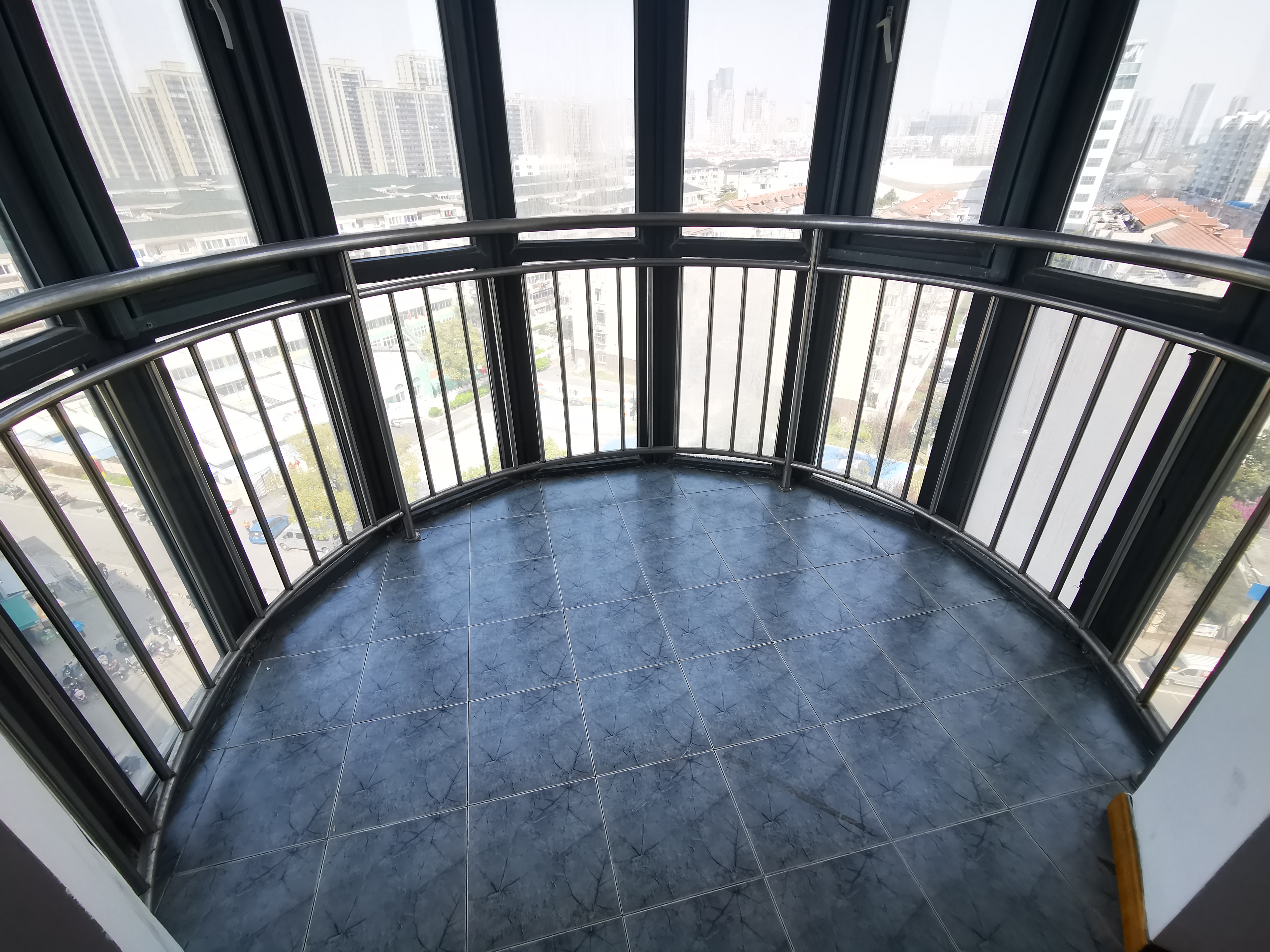 太阳鑫城 3室2厅1卫 160.00m&sup2;