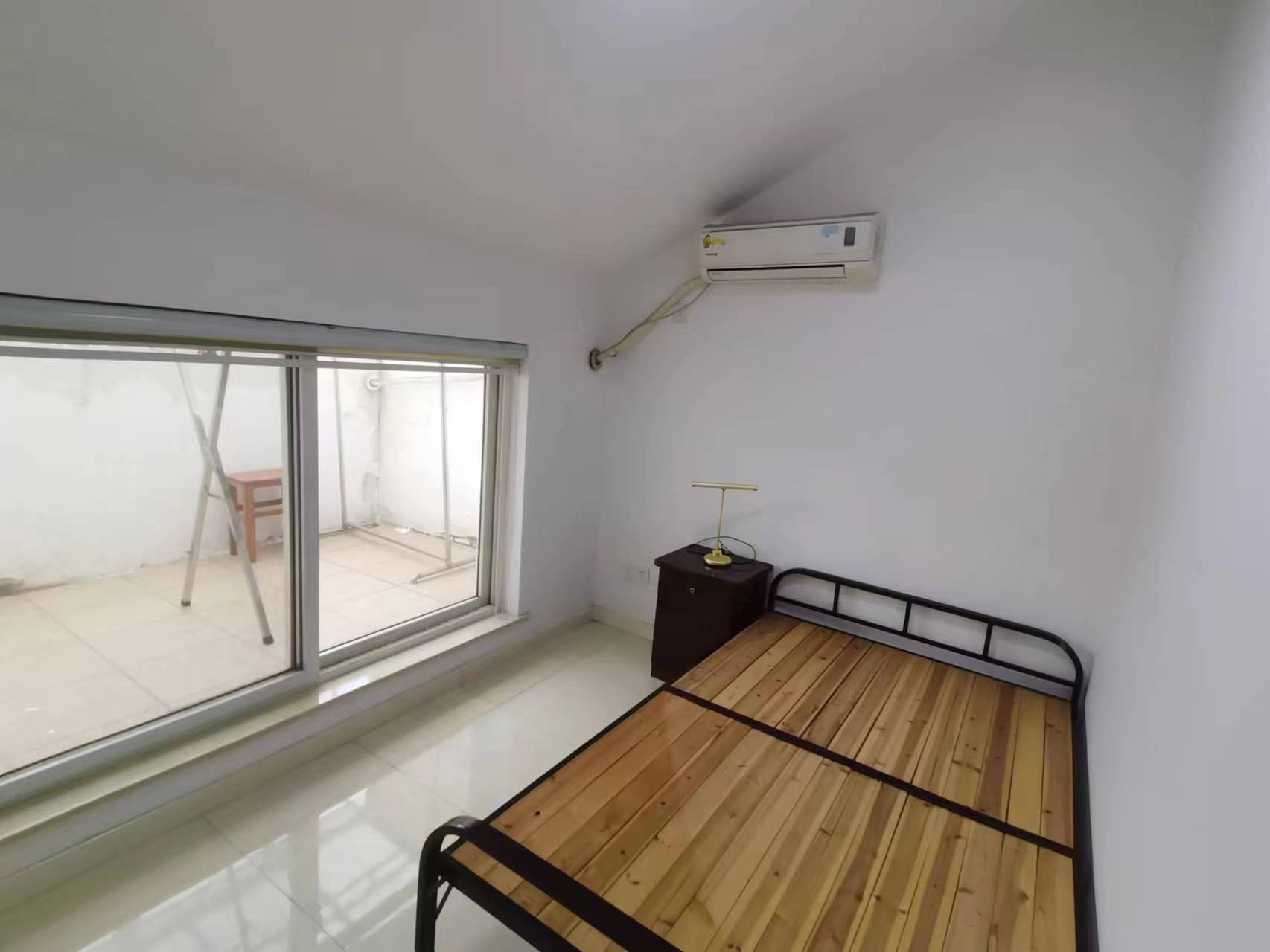 五一新村西区 4室2厅2卫 118m&sup2;