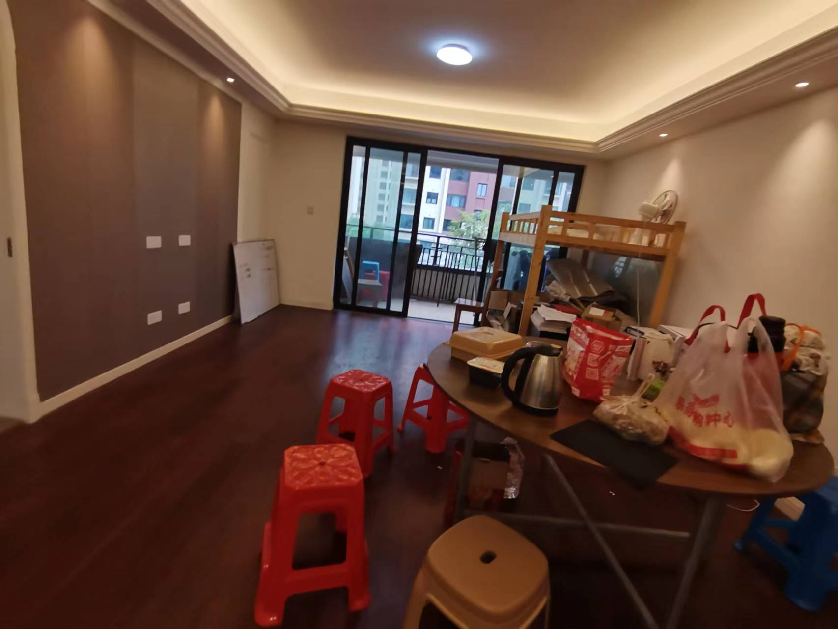 红星天铂 5室2厅2卫 160m²