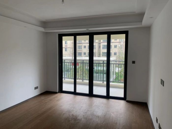 春风南岸东园 4室2厅2卫 136.00m&sup2;