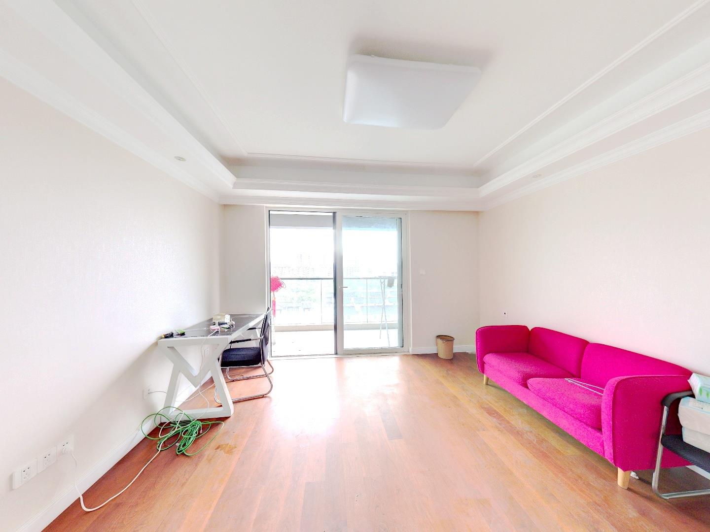 融创盛和九里桃源 3室2厅2卫 143m²