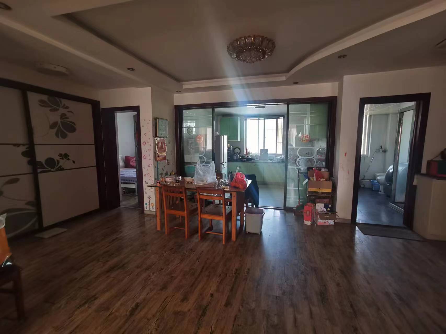 五山家园 3室2厅1卫 135.70m²
