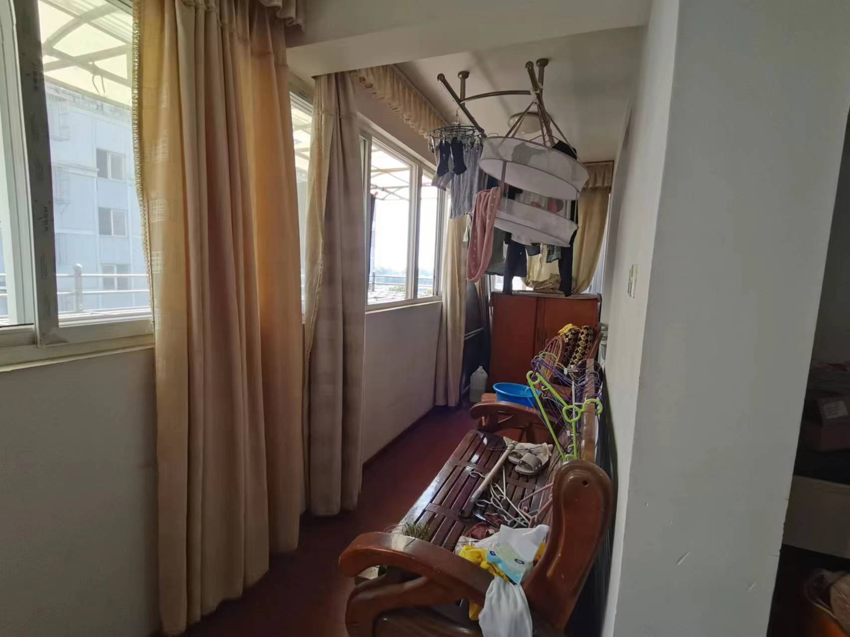 跃龙小苑 2室2厅1卫 102m&sup2;
