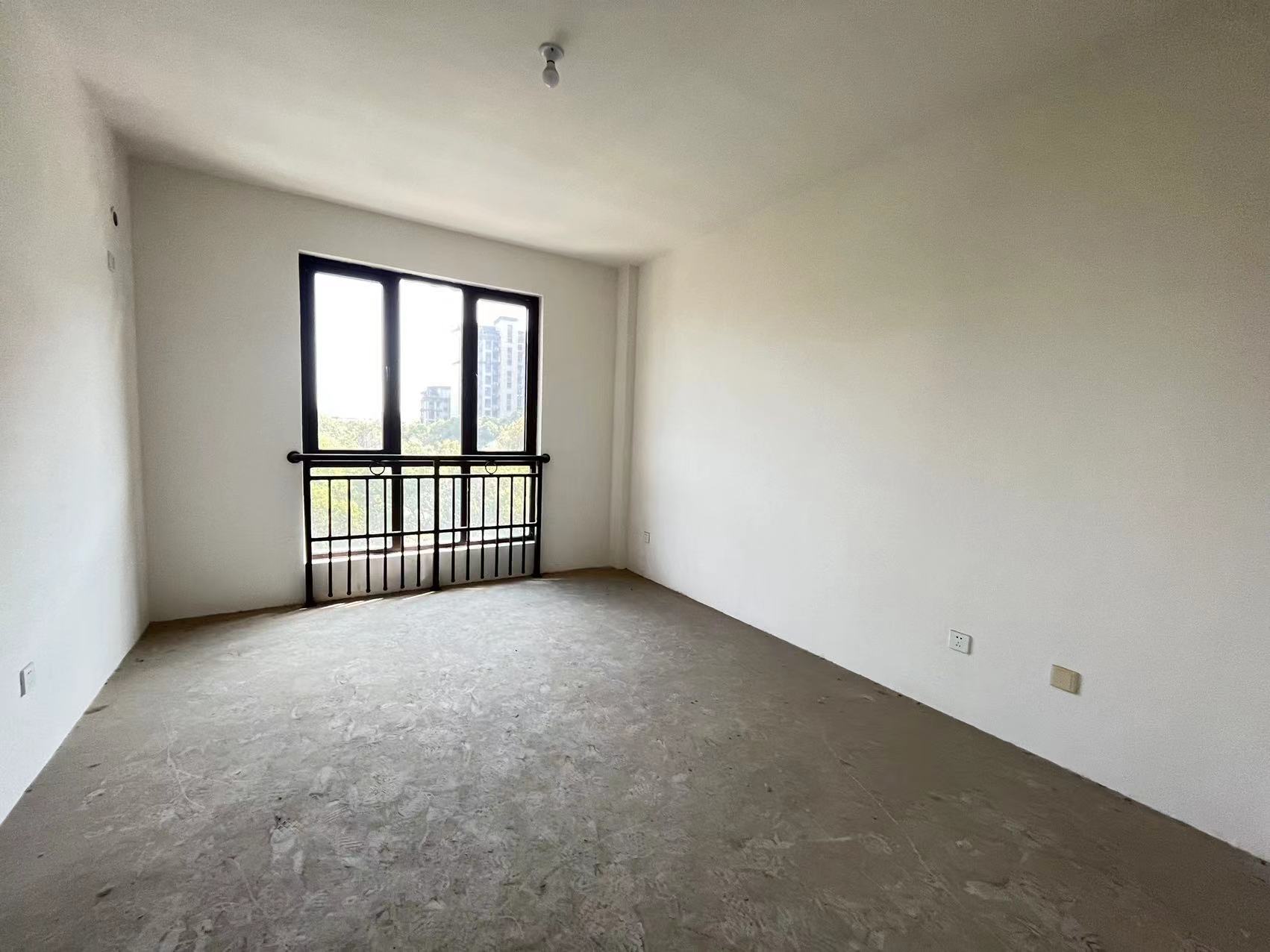 城市嘉苑 3室1厅2卫 139m&sup2;