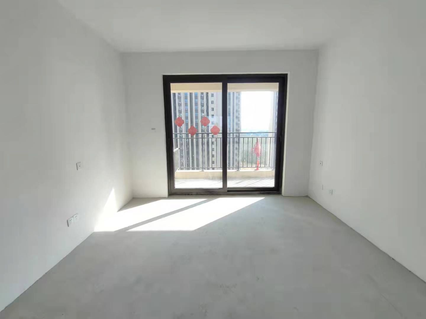 中南珑悦 3室2厅2卫 115m&sup2;