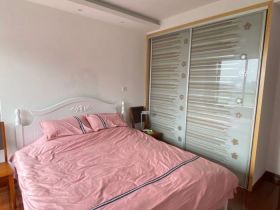 中港城 3室2厅1卫 106m&sup2;