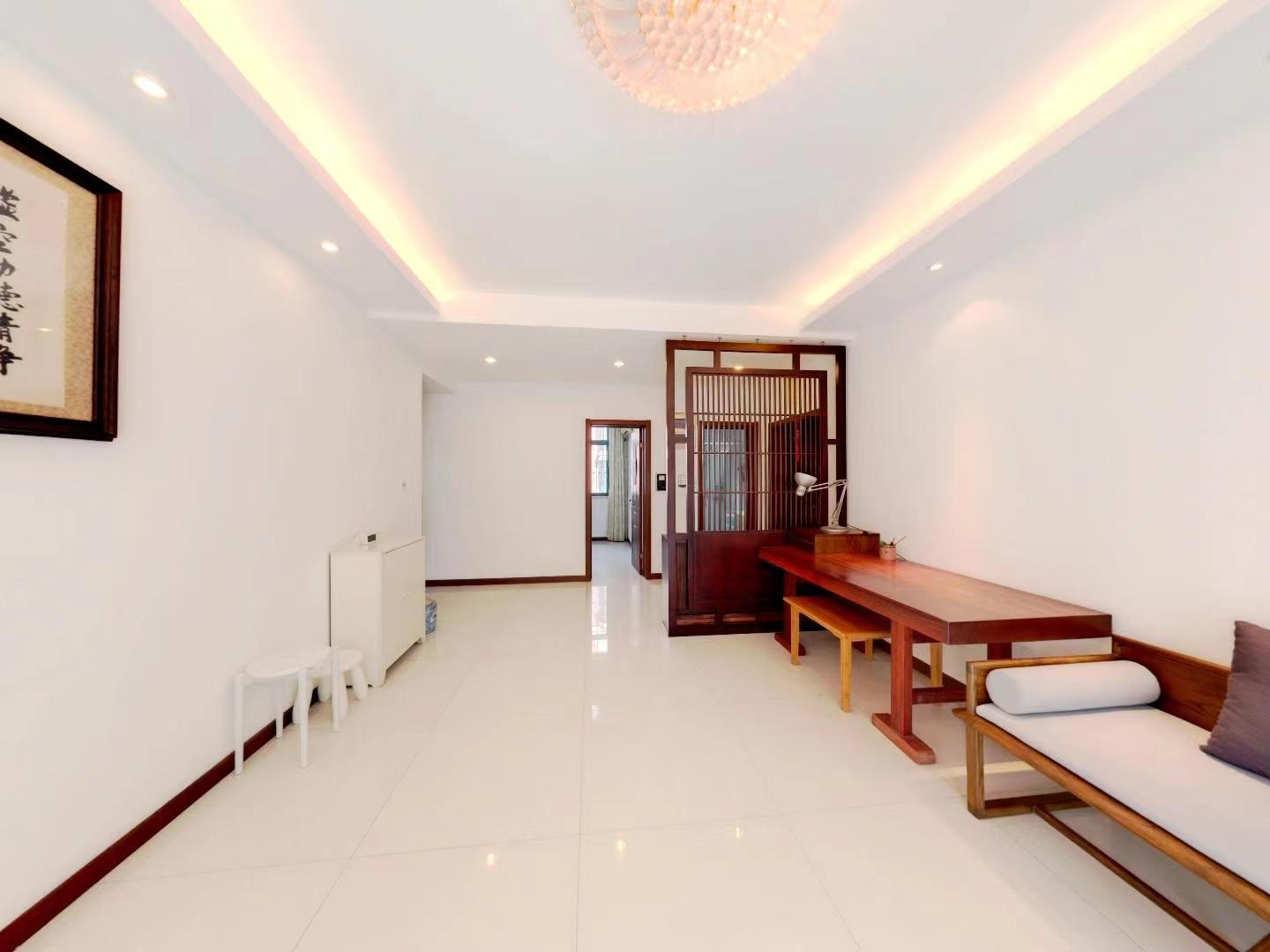凤凰莱茵苑 4室2厅2卫 139.9m&sup2;