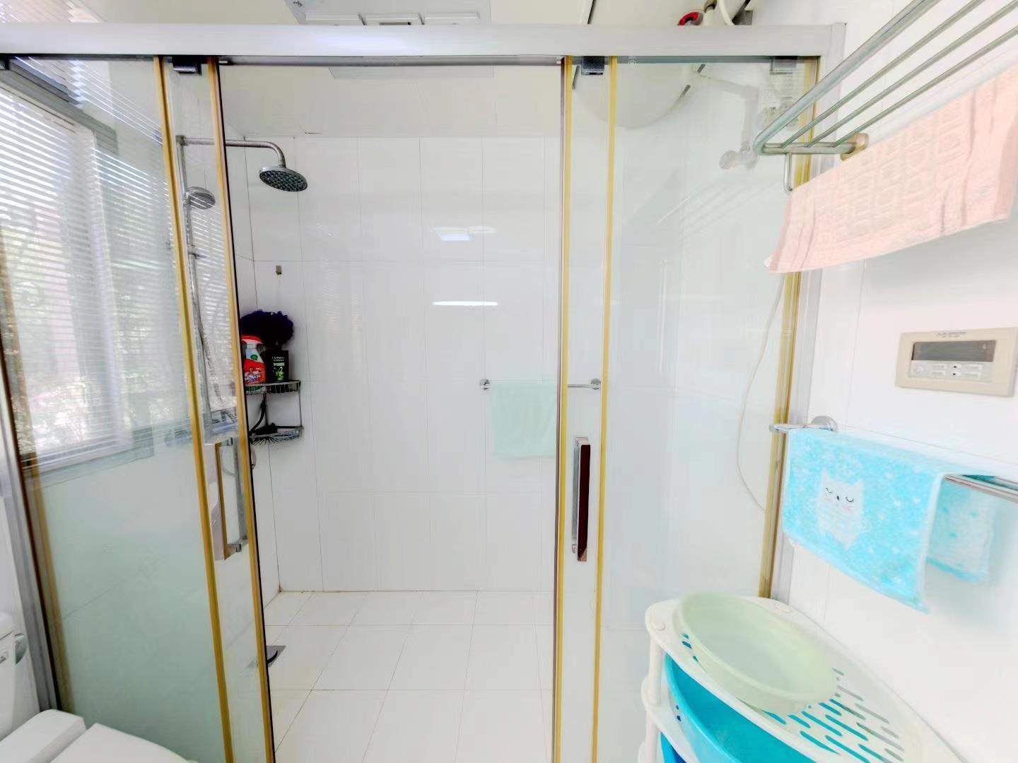 凤凰莱茵苑 4室2厅2卫 139.9m&sup2;