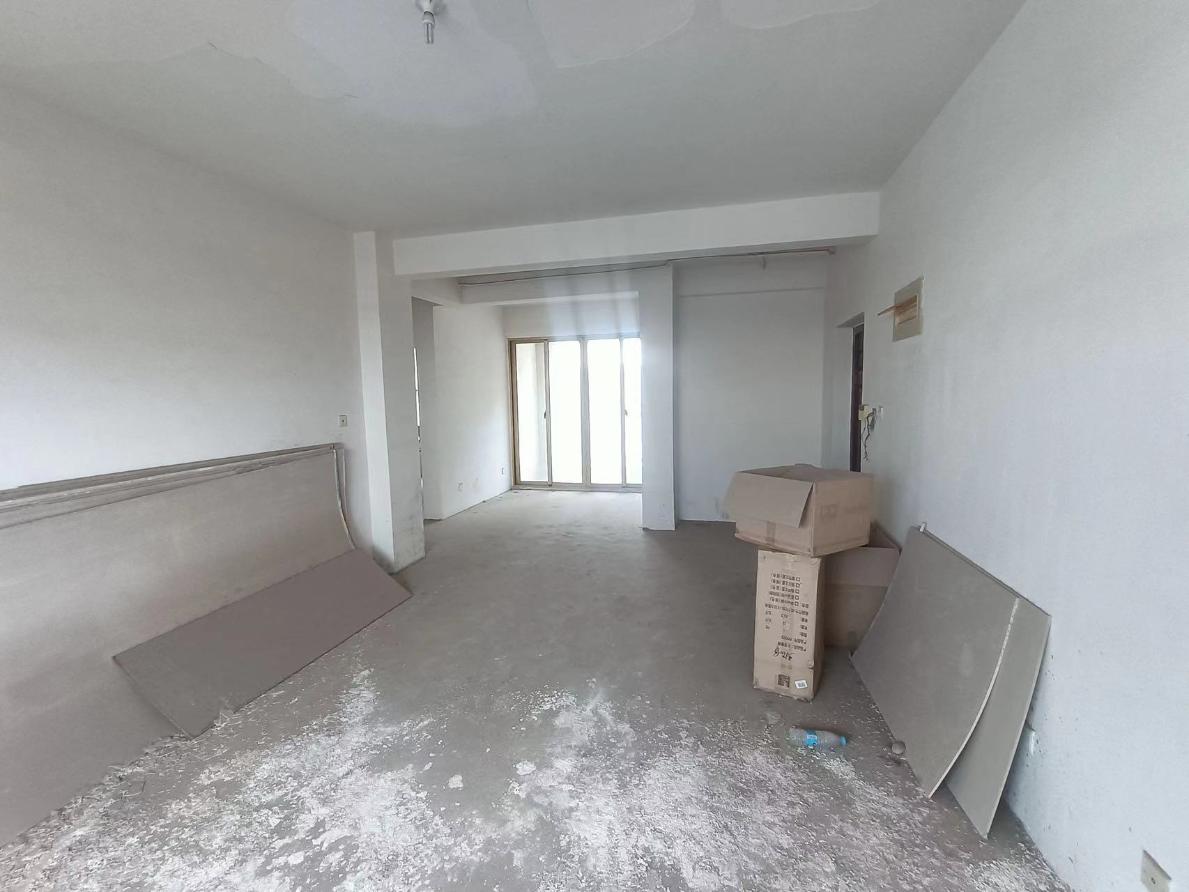 尚海湾 3室2厅1卫 121m&sup2;