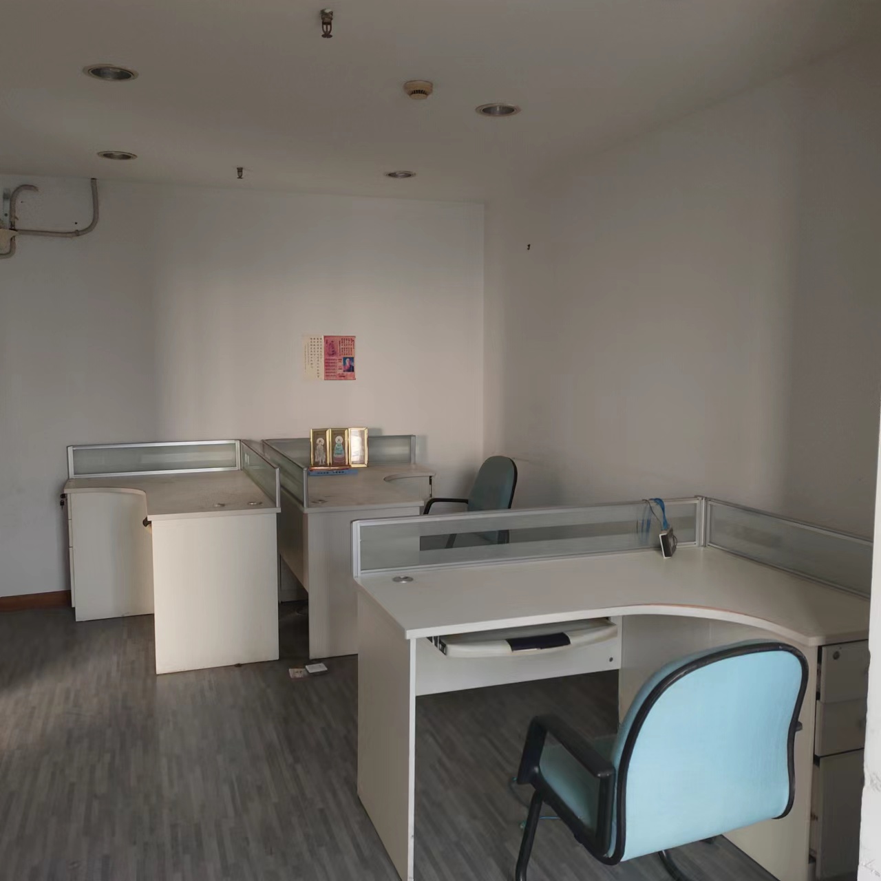 华辰大厦 3室2厅1卫 150m&sup2;