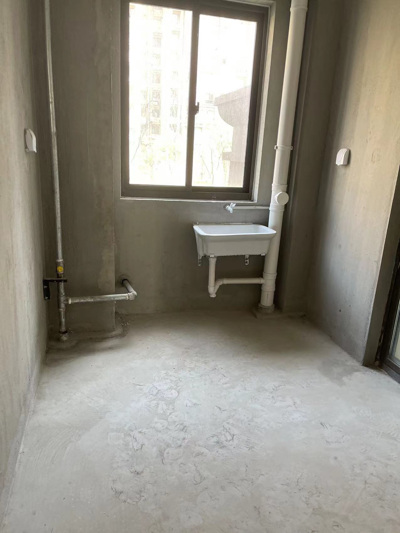 同和嘉苑东区 3室1厅1卫 121m&sup2;