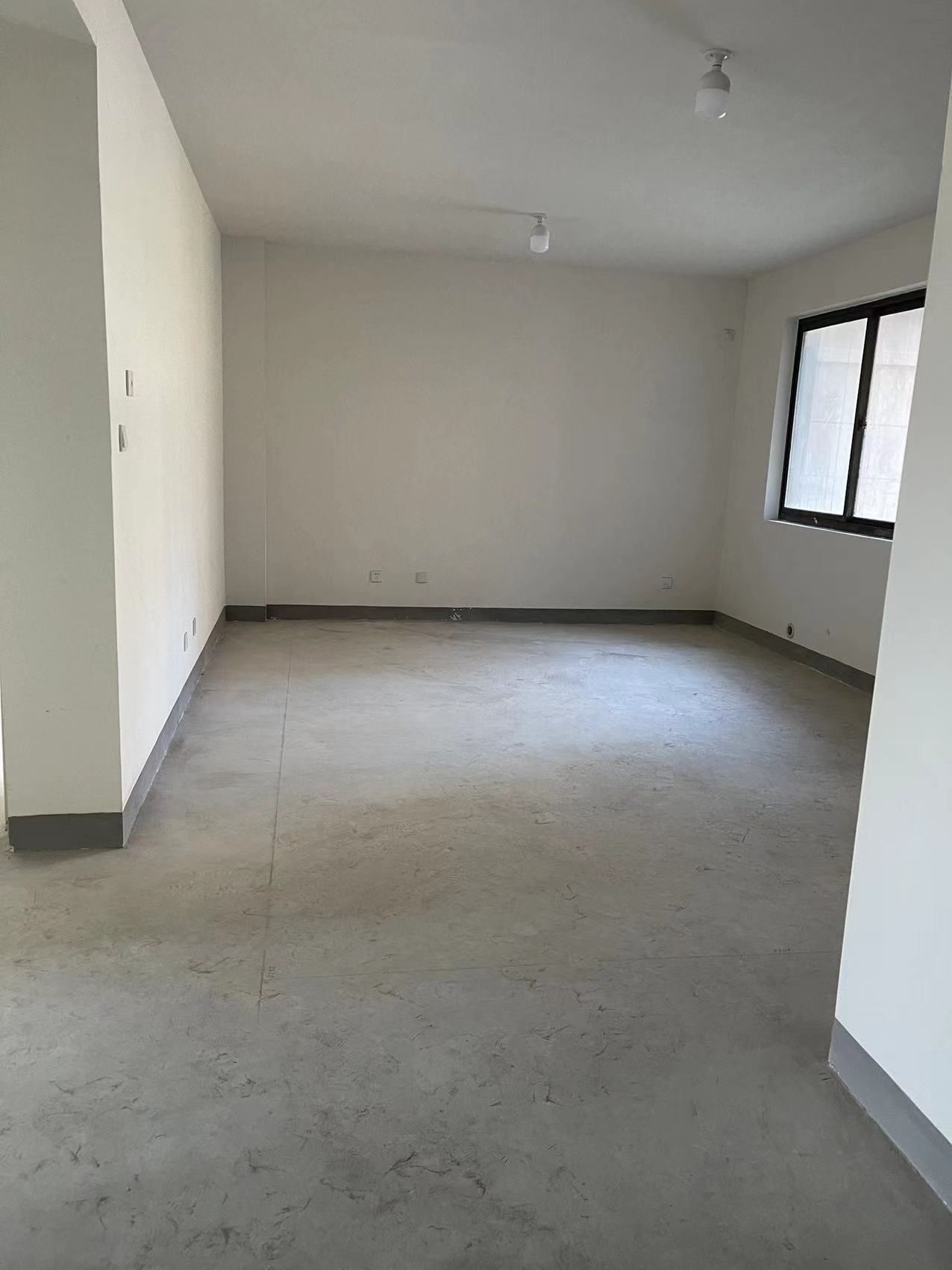 同和嘉苑东区 3室1厅1卫 121m&sup2;