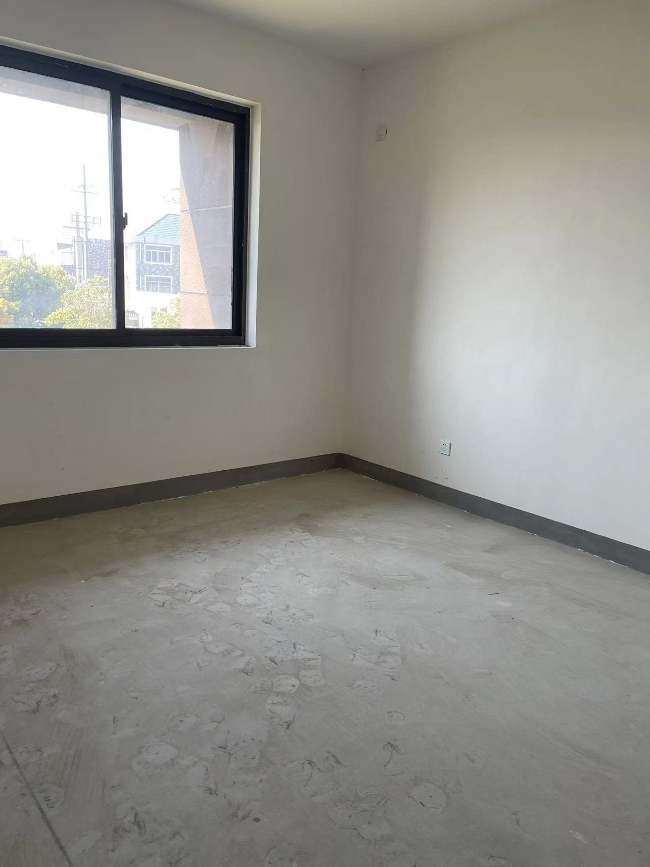 同和嘉苑东区 3室1厅1卫 121m&sup2;