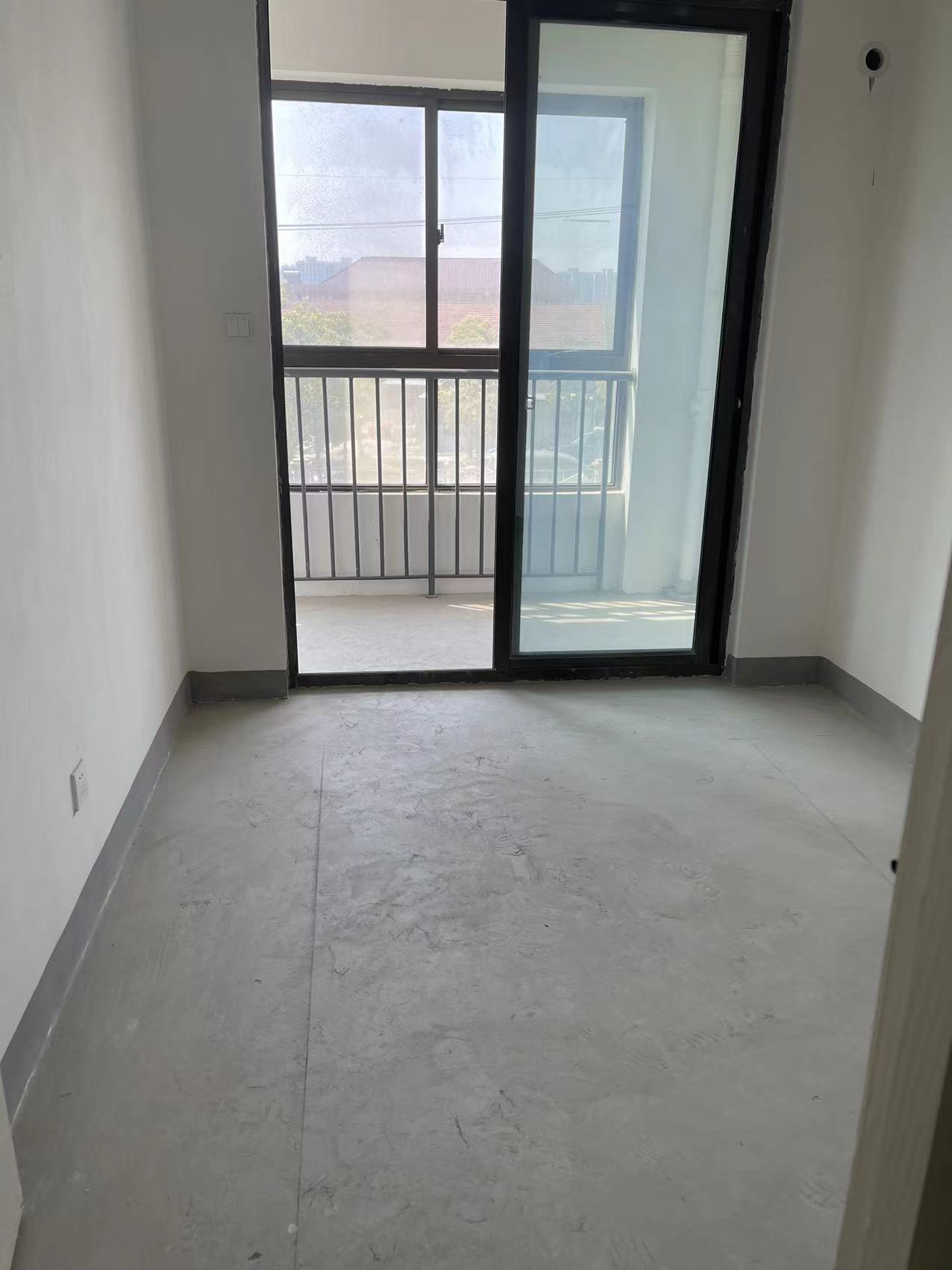 同和嘉苑东区 3室1厅1卫 121m&sup2;